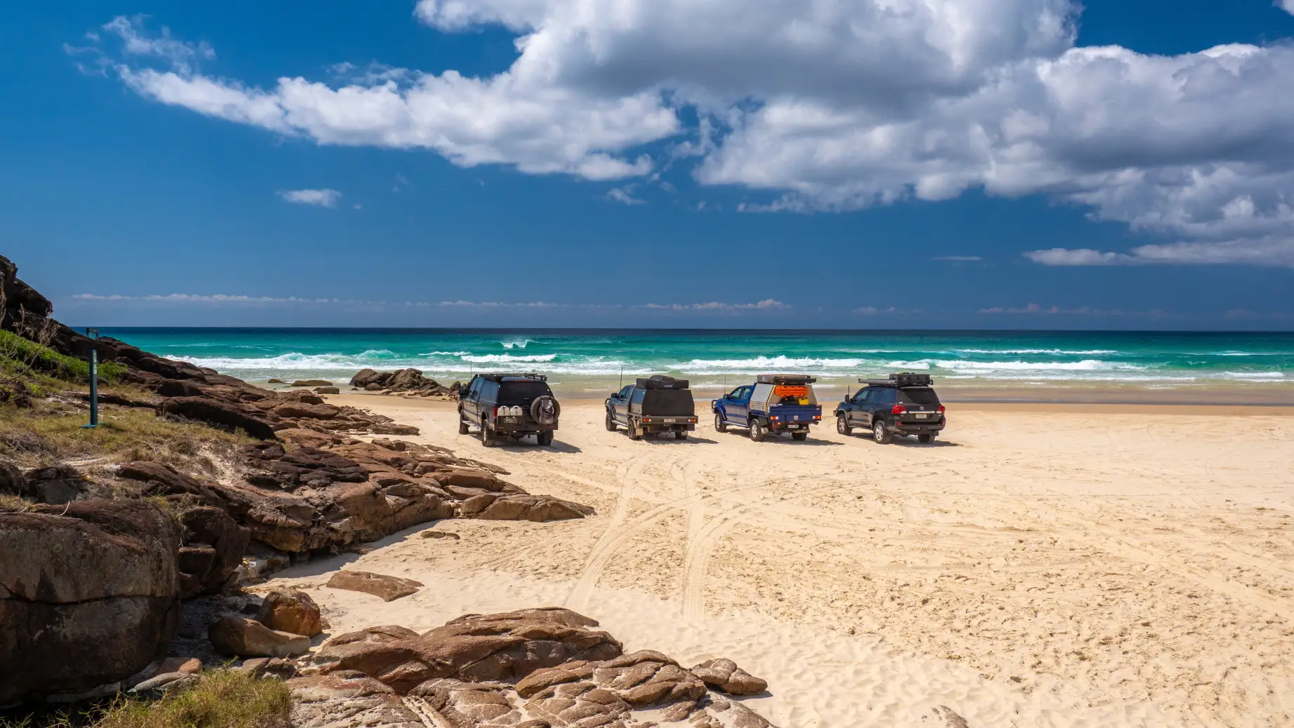 Au fraser island friends car and route header