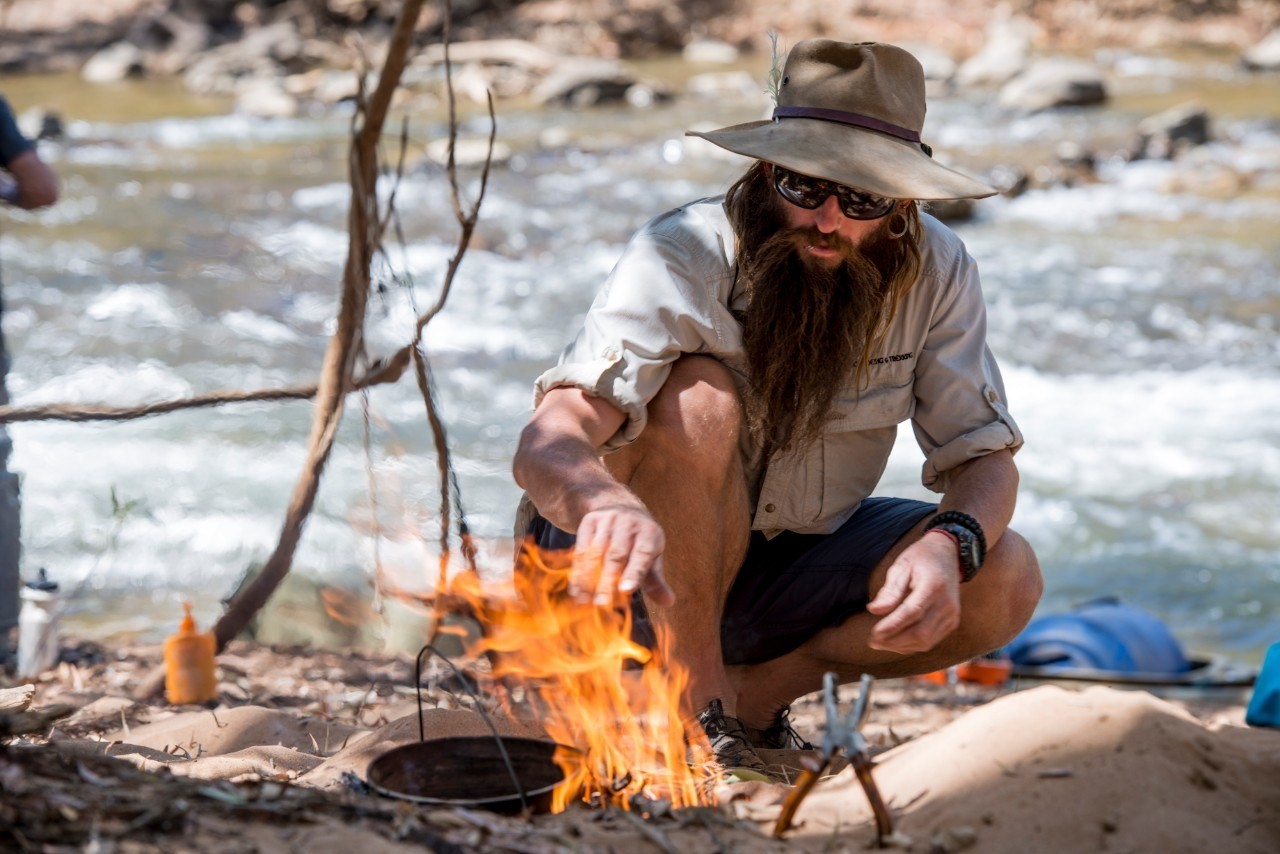 aus outback camp fire