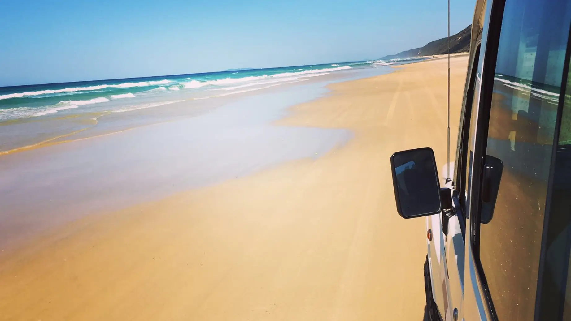 Auto am Strand
