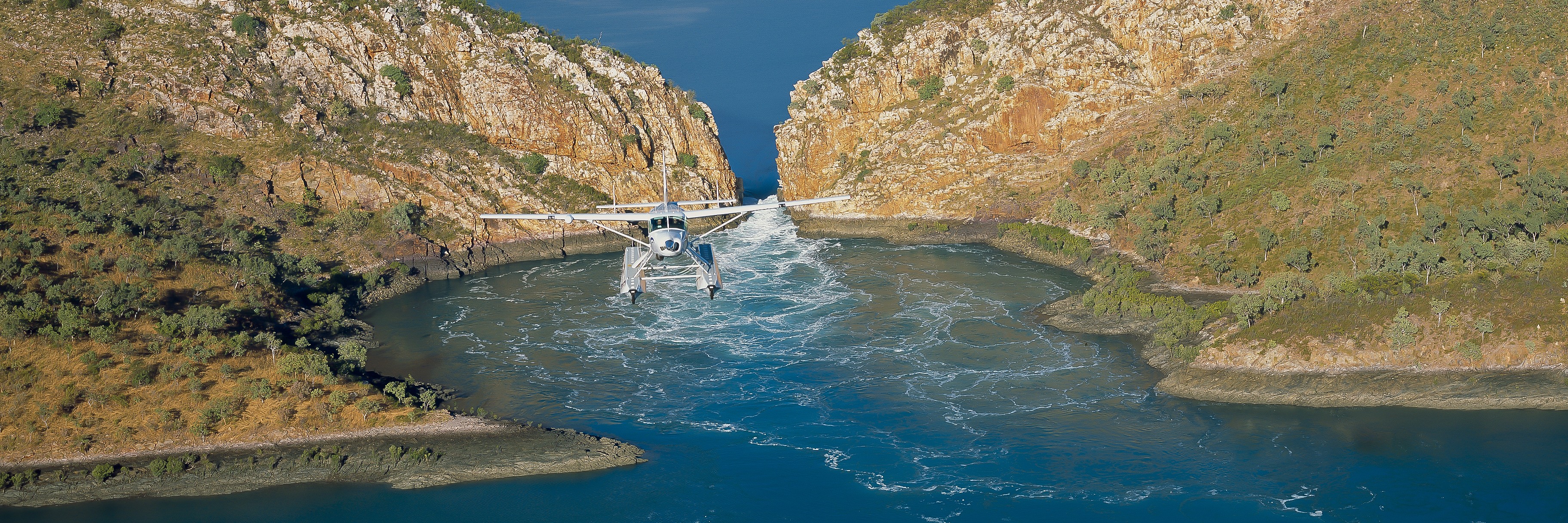 Au broome kimberleys seaplane view friends see and do active