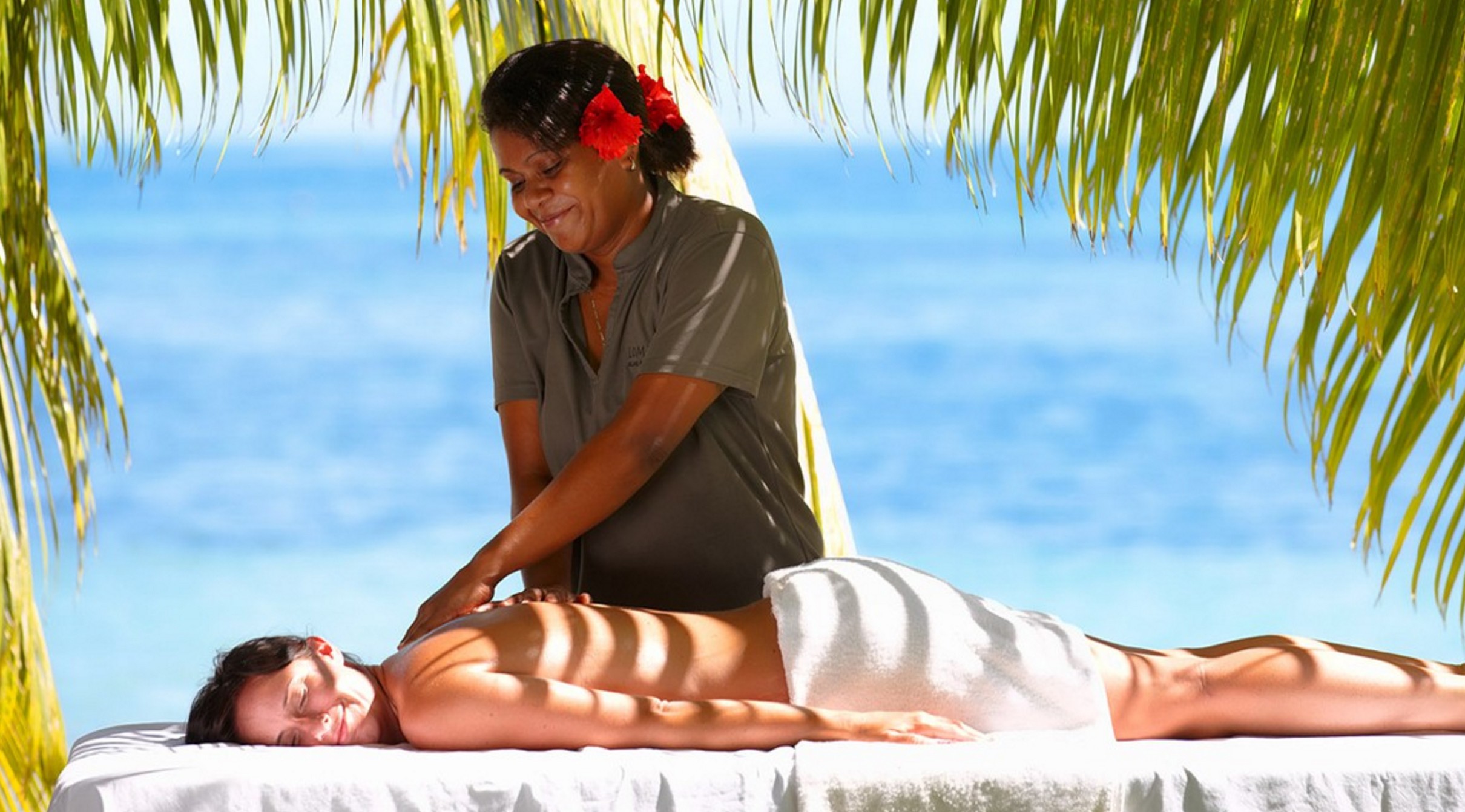 Tropische eilandmassage, Lomani Island Resort