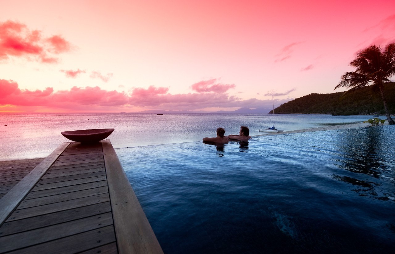 Australien Queensland orpheus island lodge luxus unterkunft sonnenuntergang infinity pool