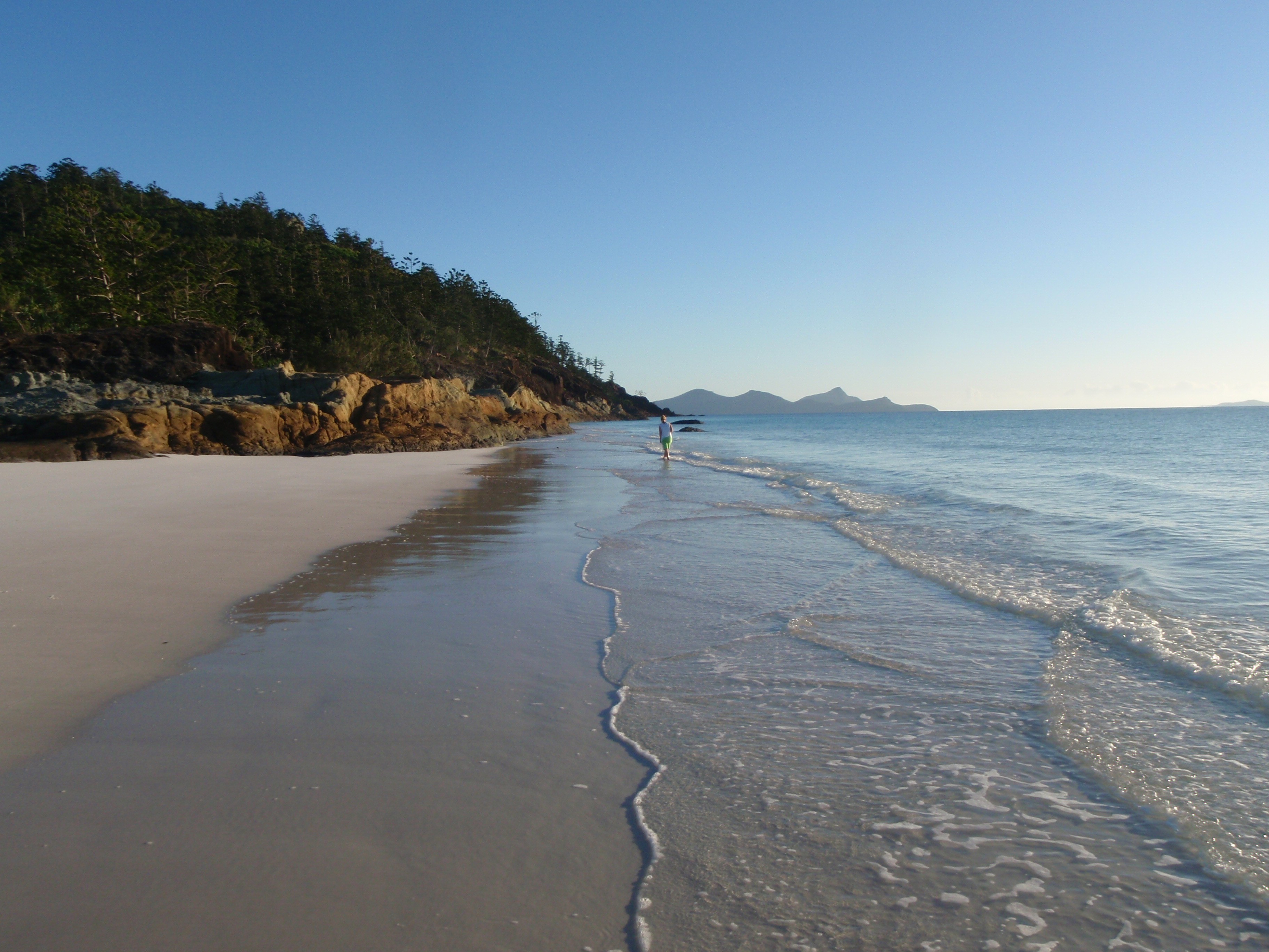 Aus whitsundays sailing beach sea partner see and do active