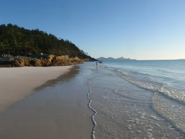 Aus whitsundays sailing beach sea partner see and do active