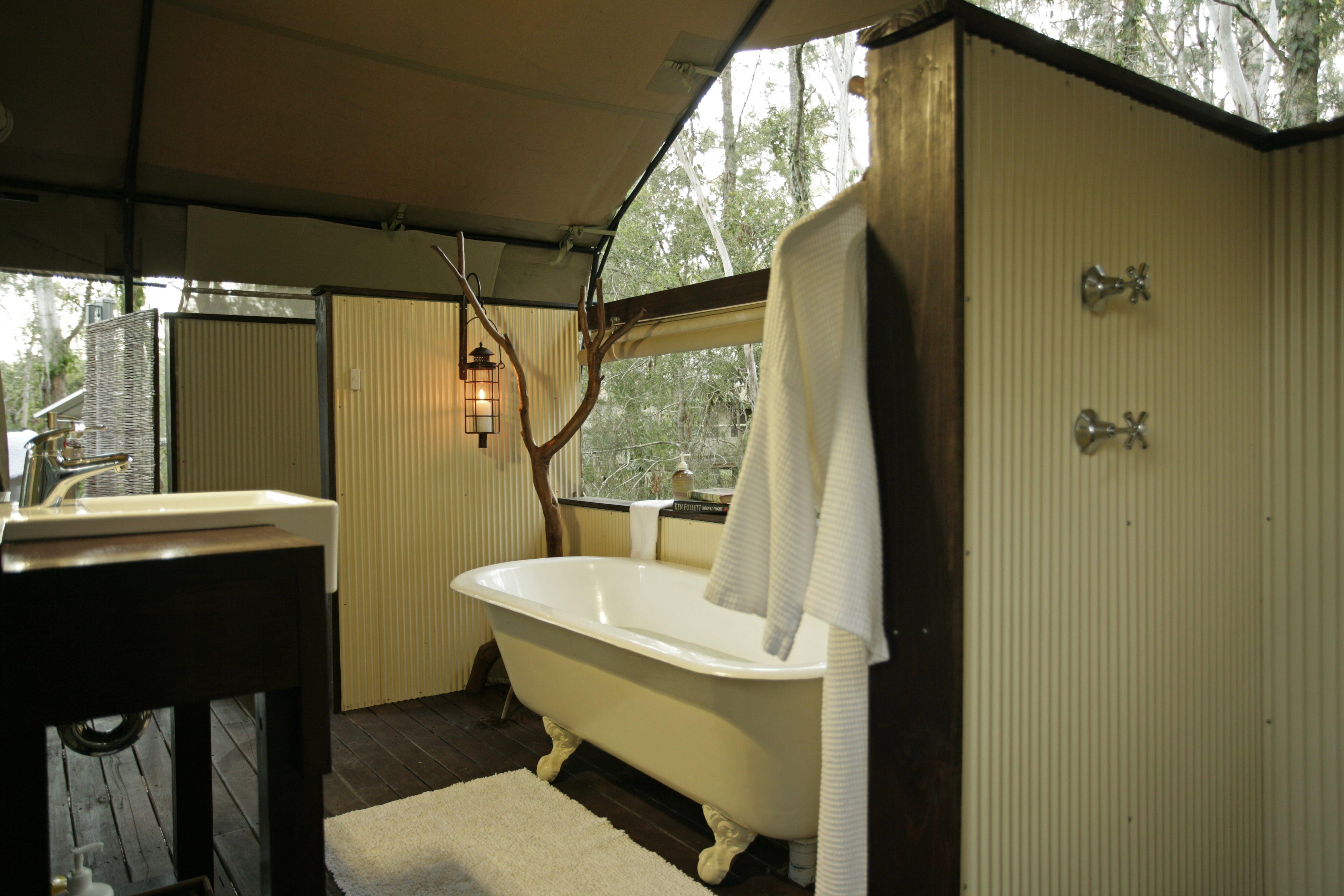Aus jervis bay tent bathroom partner stays very comfortable