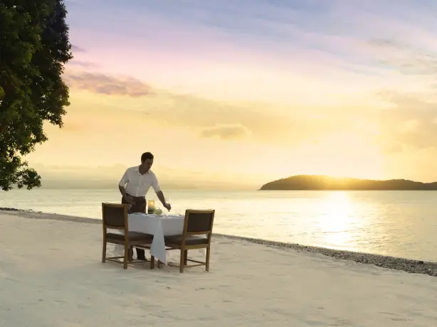 Aus hamilton island relax beach private dinner partner stays luxury