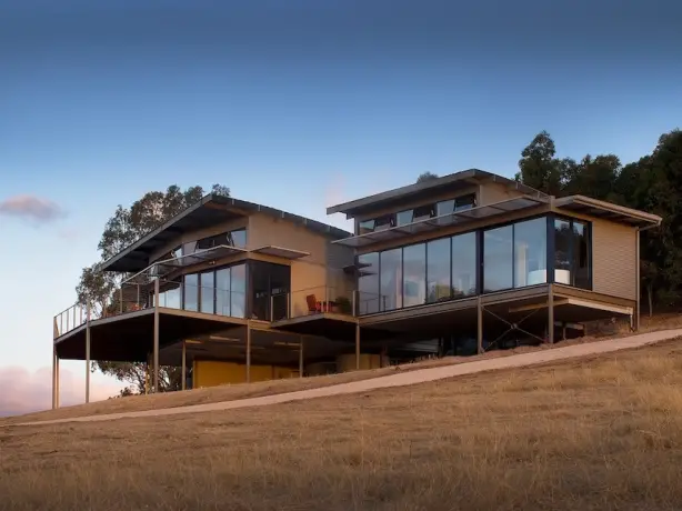 Aus mclaren vale winery retreat outside view partner stays luxury