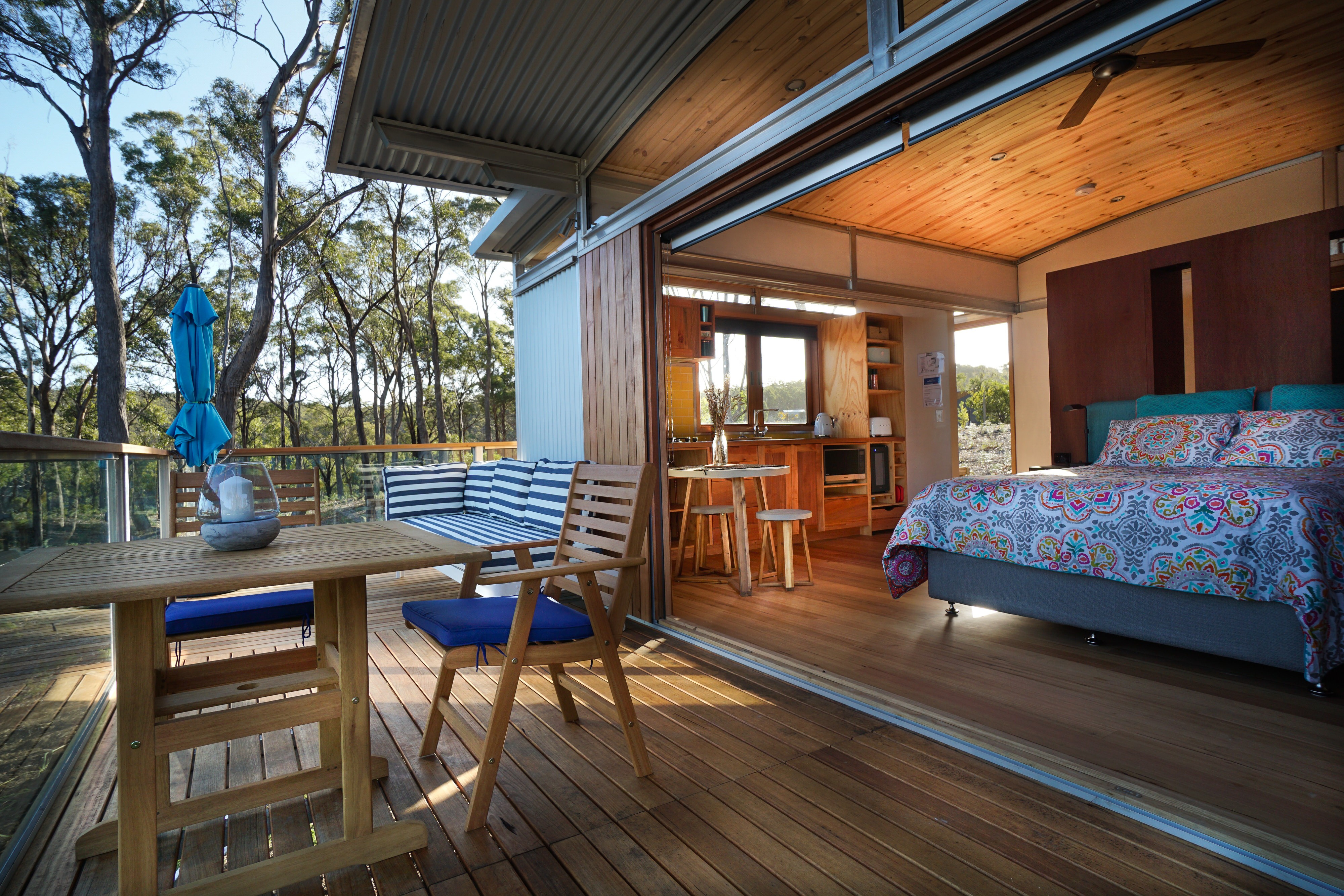 Aus tasmania pod bedroom terrace view partner stays comfortable