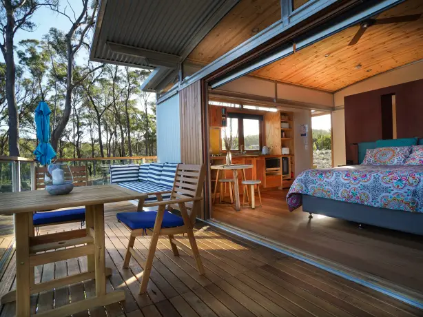 Aus tasmania pod bedroom terrace view partner stays comfortable