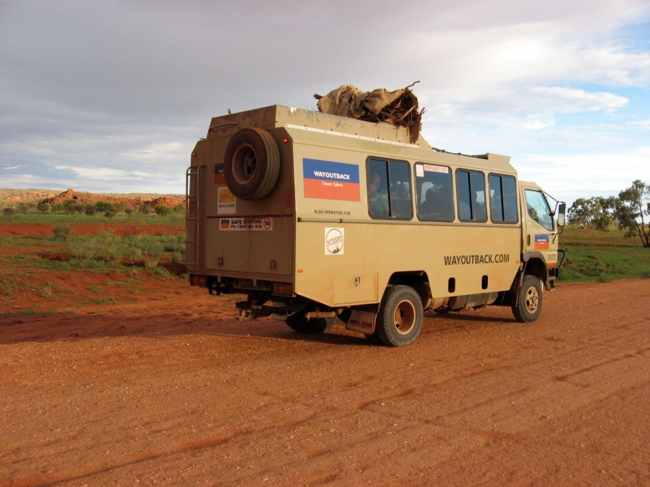 aus wayoutback 4wd