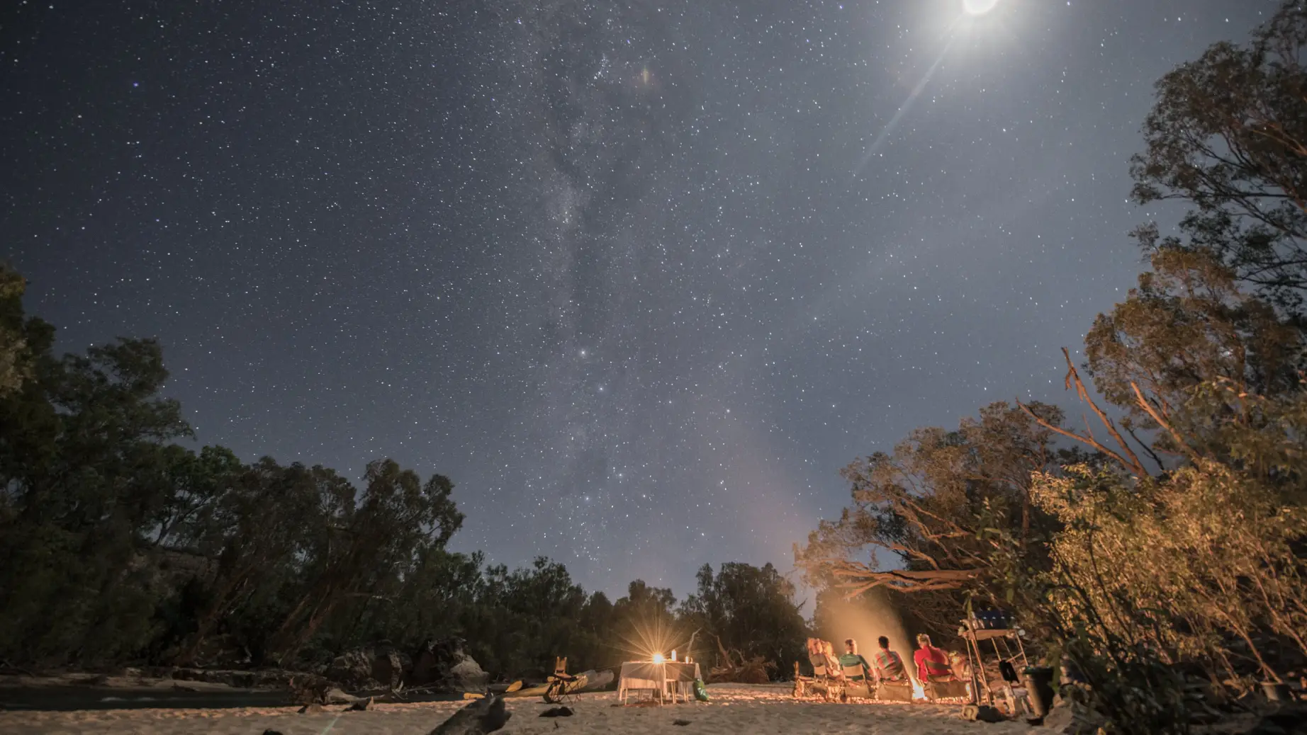 Au gecko canoeing night campfire stars katherine personal detailed solo best travel time