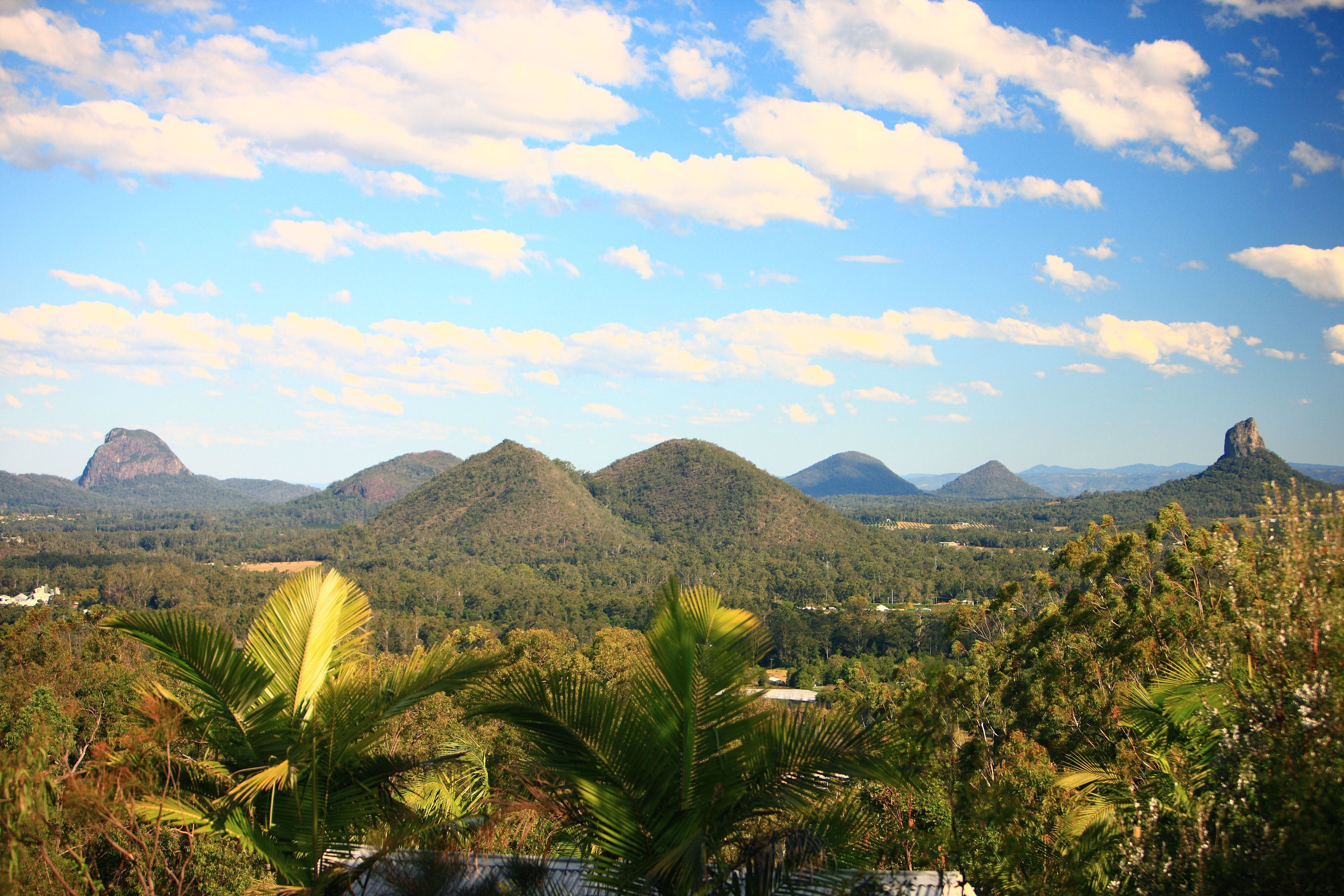 Au glasshouse mountains eco lodge nature view solo stays comfortable