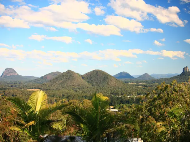 Au glasshouse mountains eco lodge nature view solo stays comfortable