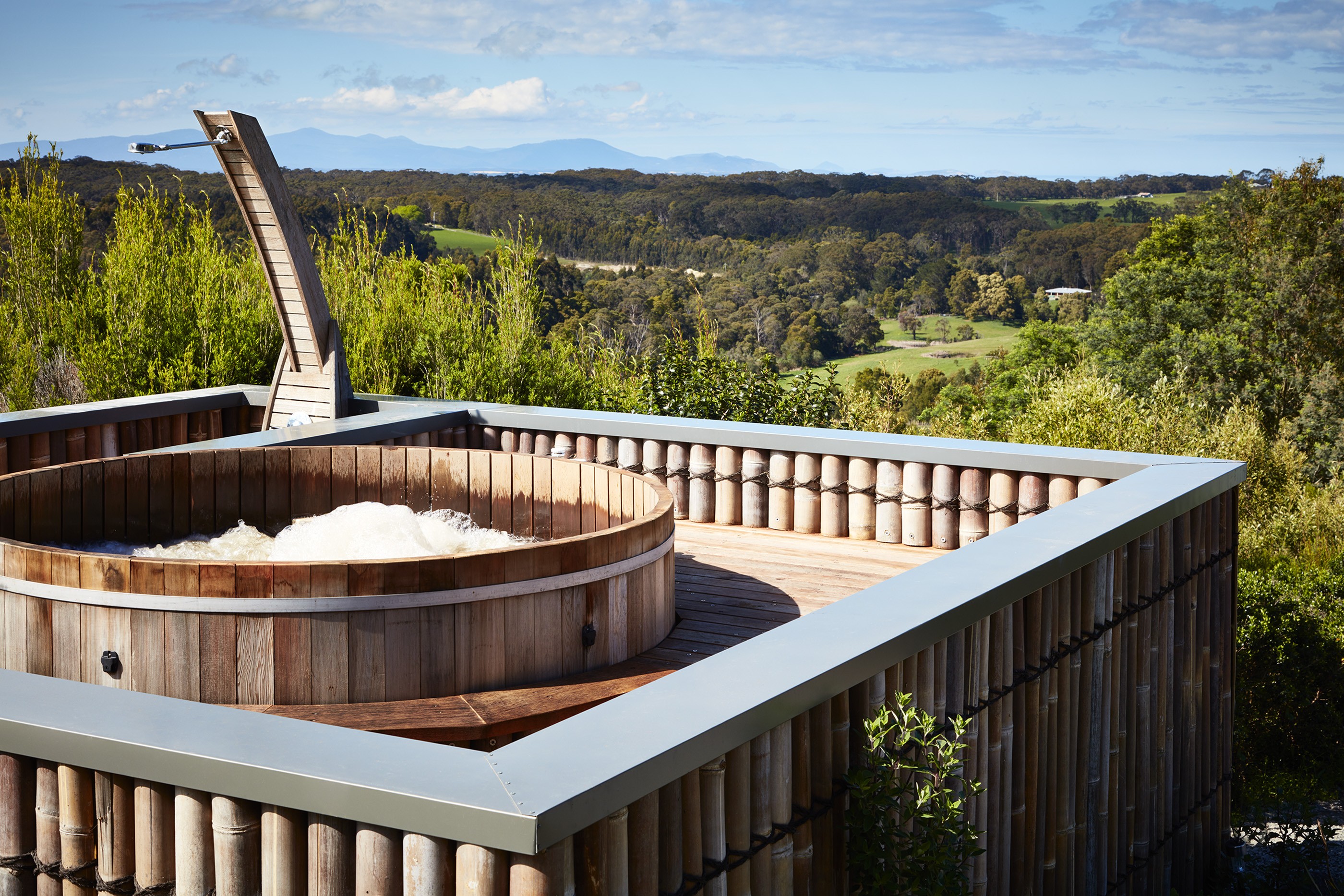 Au gippsland boutique retreat hot tub view solo stays very comfortable