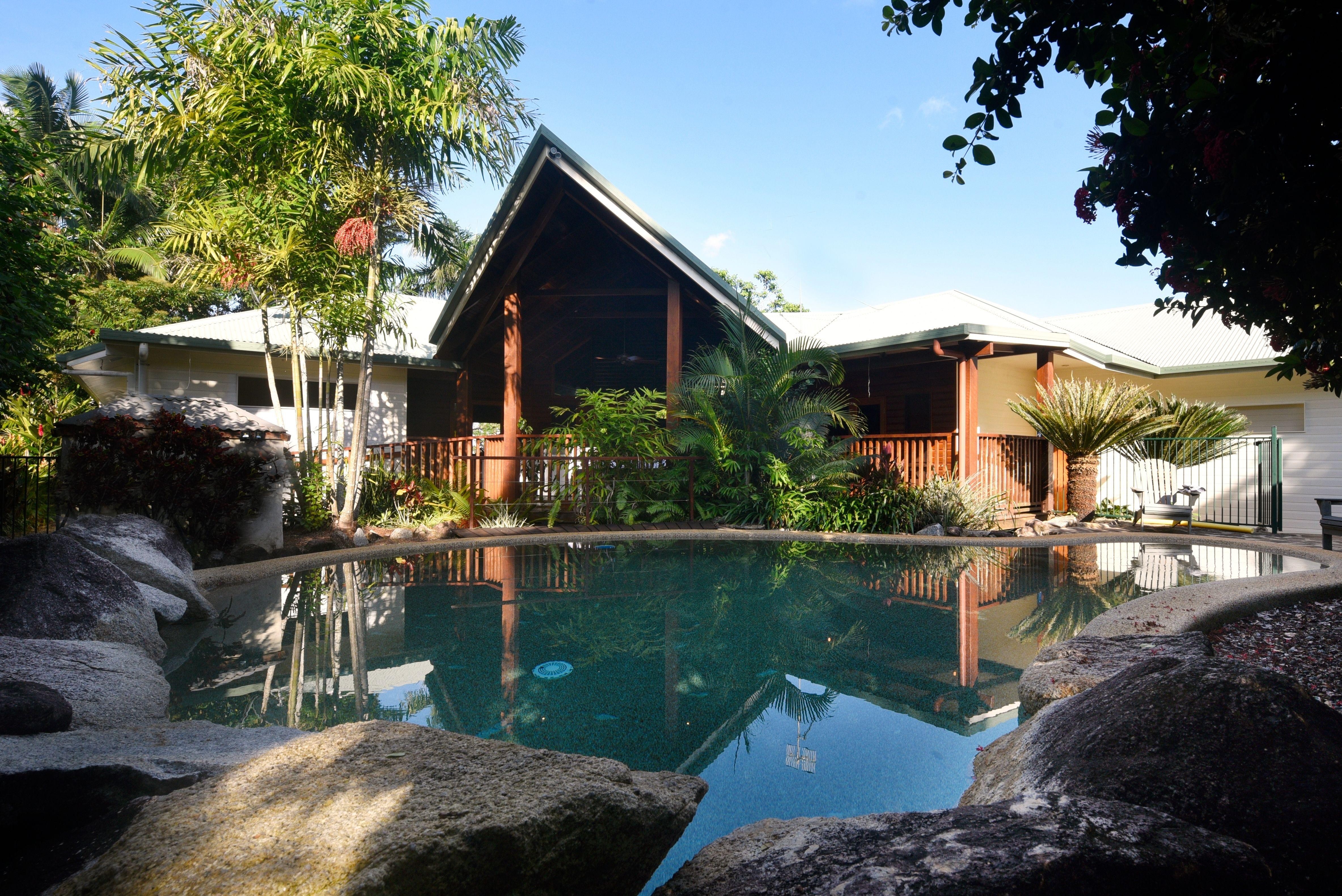Bed and Breakfast mit Außenbereich und Außenpool
