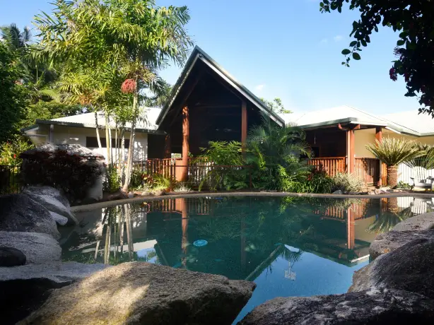 Bed and Breakfast mit Außenbereich und Außenpool