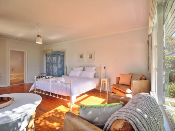 Auz dolphin sands jervis bay bed breakfast solo comfortable 2