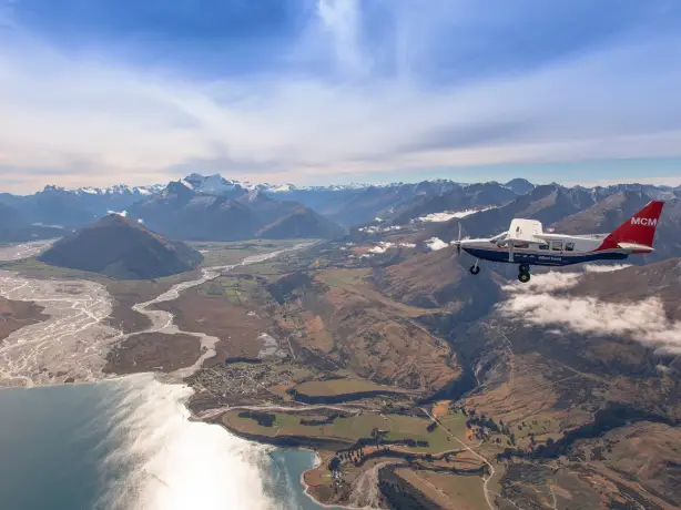 nz-south-fiordland national park-milford sound nature-scenic flight