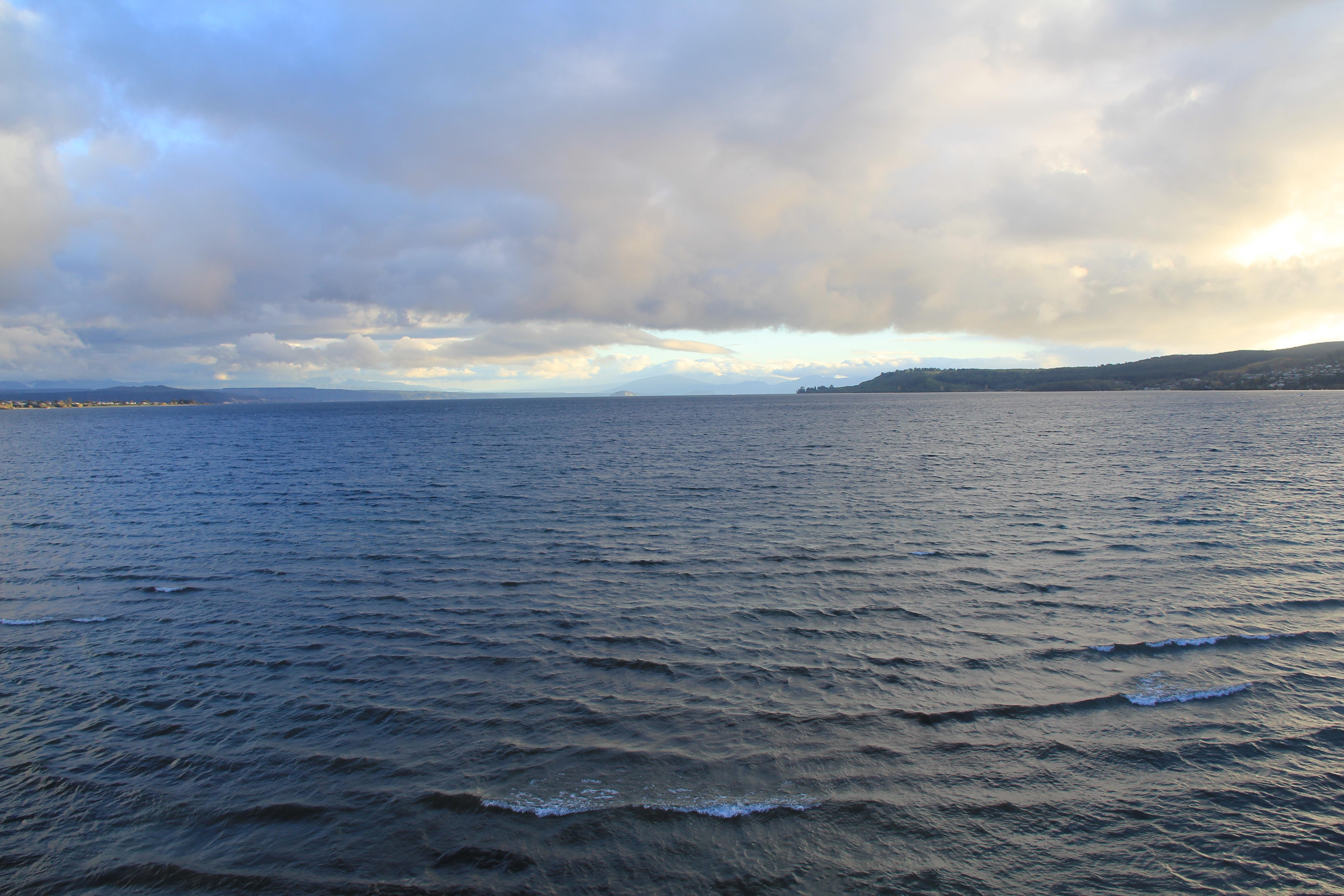 Nz lake taupo