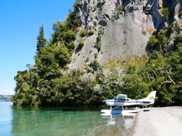Nz taupo floatplane