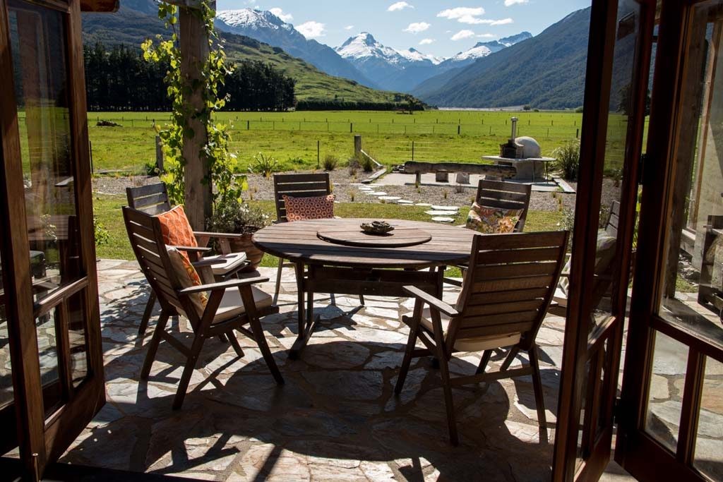 nz wild earth lodge dining
