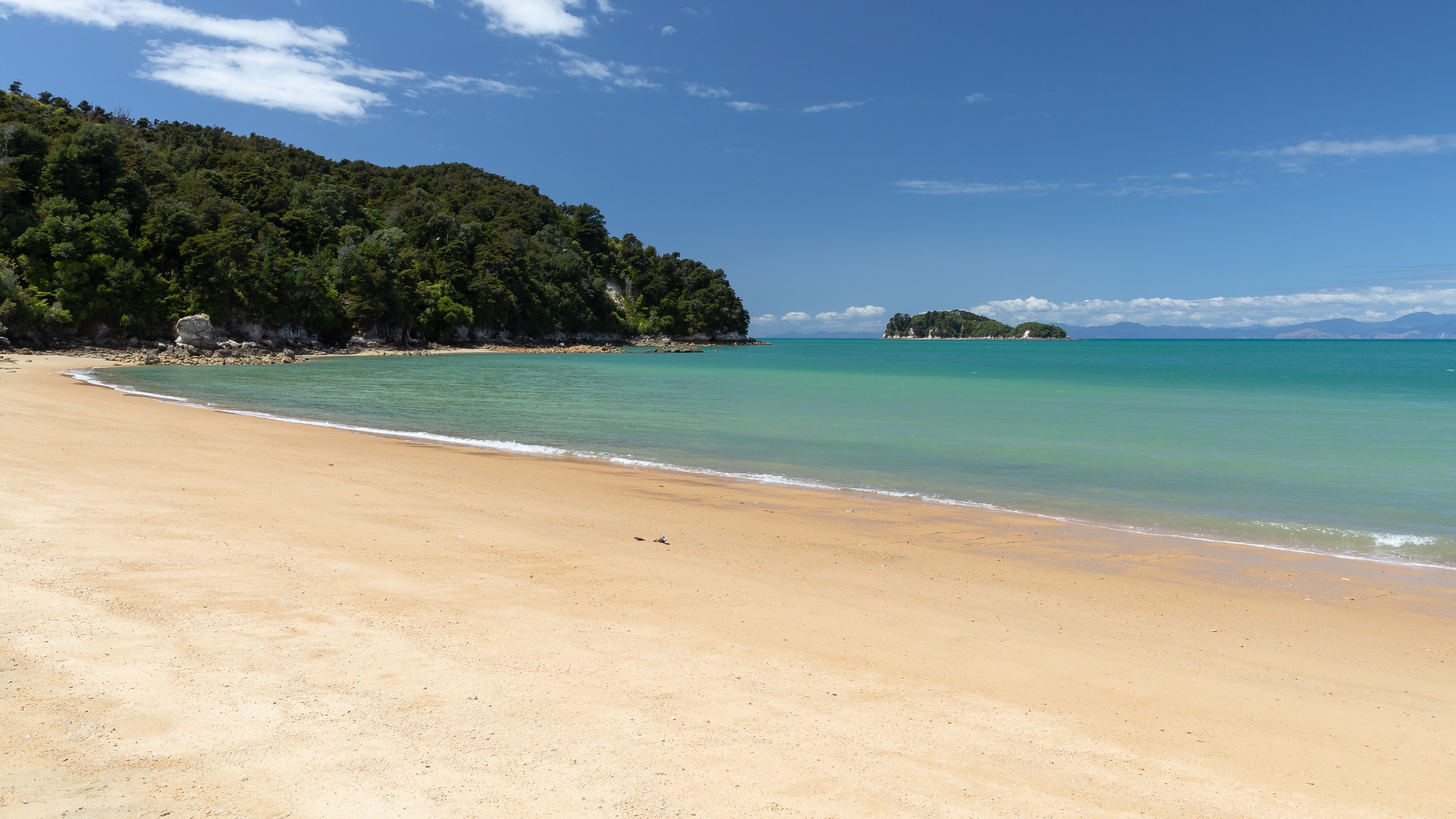 nz-abel tasman- golden beach
