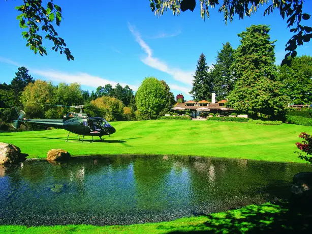 Nz huka lodge helicopters discoverpage detailed small scale stays