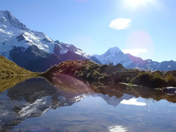 Nz sealy tarns track mount cook barton matthews17 discoverpage detail best travel time