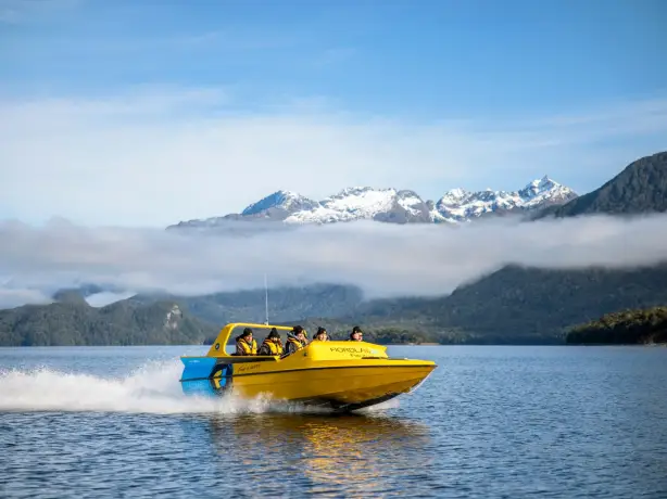 newzealand-south-fiordland-jetboat