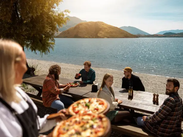 newzealand-south-wanaka-pizza