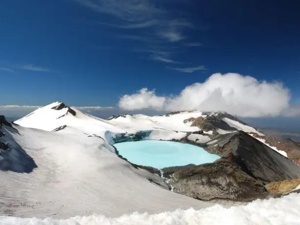 nz-north-mt ruapehu-sacred crate lake