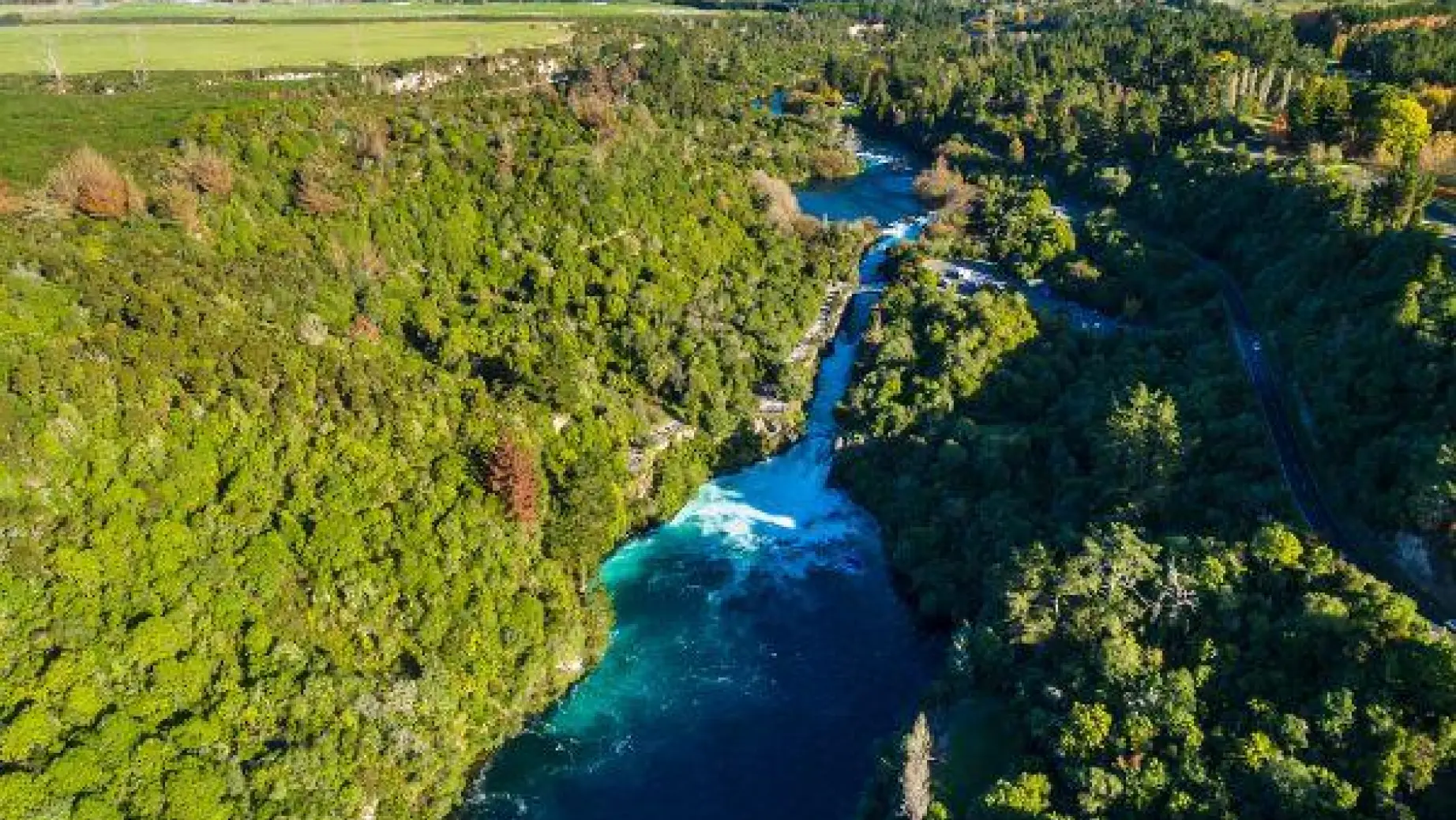 Nz north lake taupo huka falls rapids