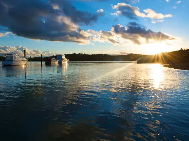 Nz hone bay of islands boats water discoverpage regions