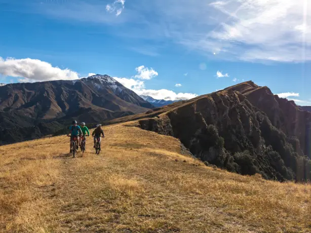 nz-south-mount aspiring-queenstown-cycling