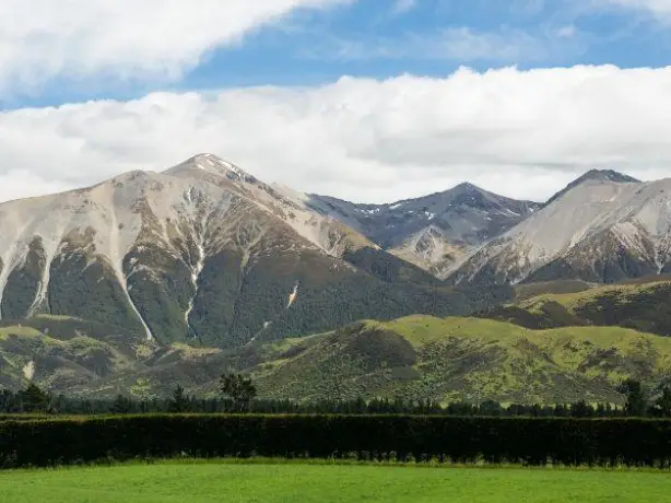 Nz south christchurch tranzalpine railway mountain views