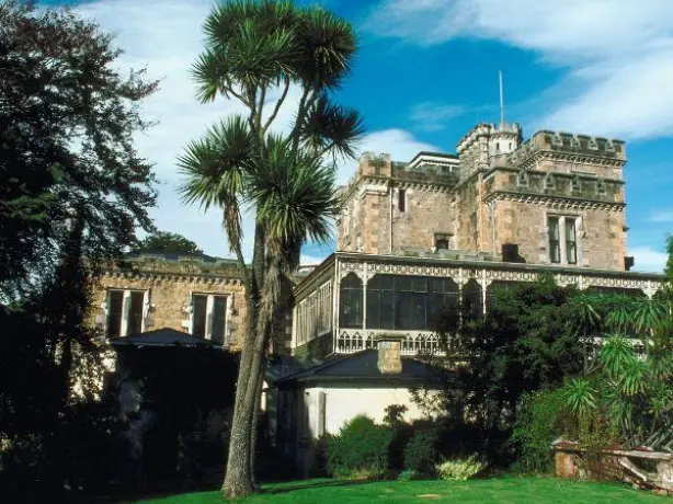 Nz south dunedin larnach castle gardens