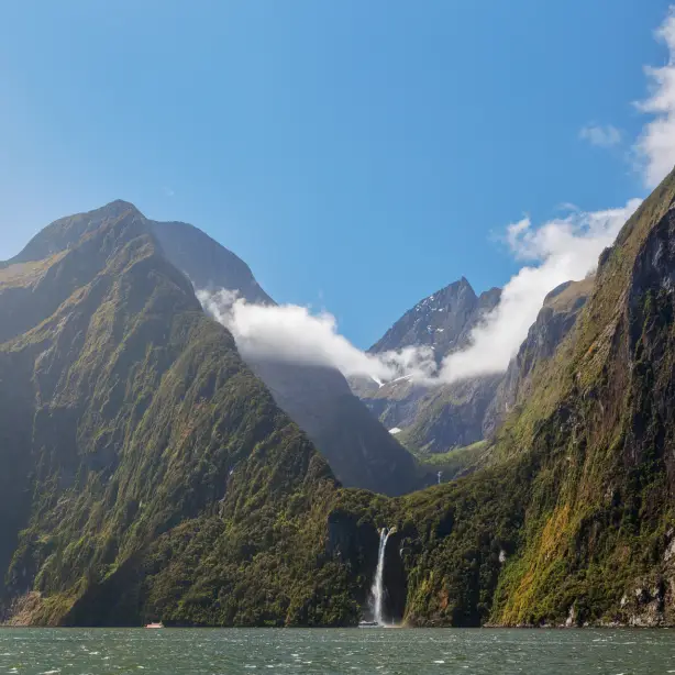 Newzealand south fiordland sterlingfalls