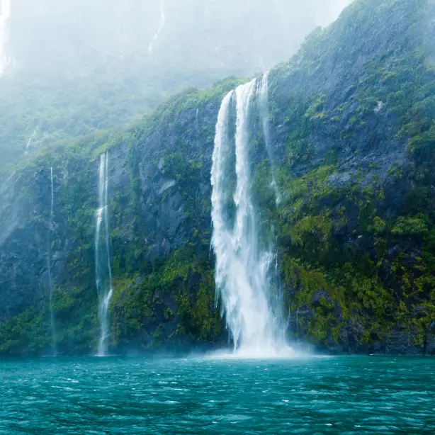 Newzealand south fiordland waterfalls1