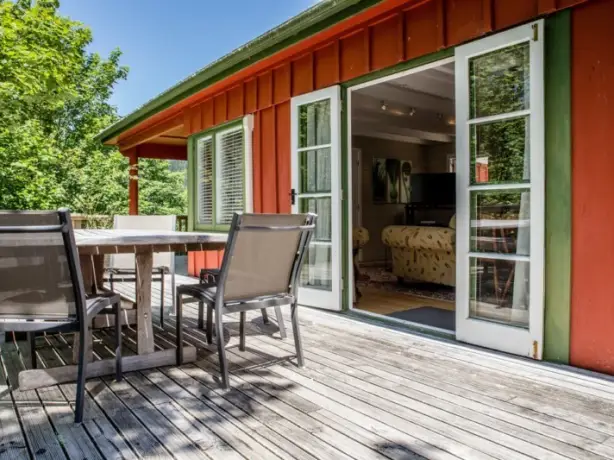Nz rotorua cottage terrace family stays luxury