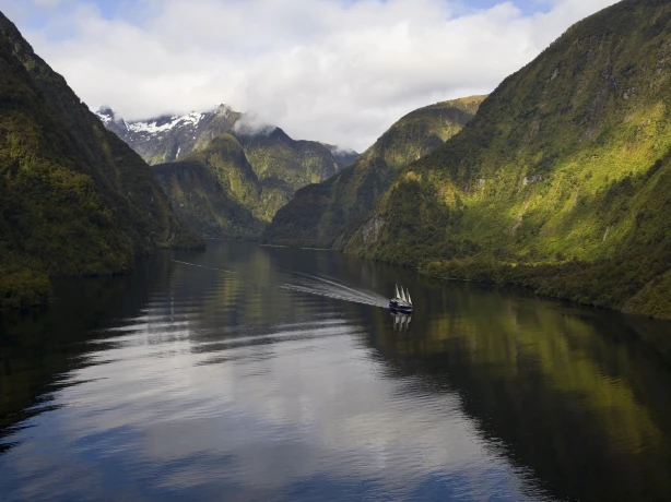 Nz doubtful sound family adults header