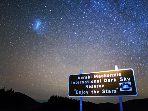 Nz lake tekapo dark sky stars sign family see and do easy going
