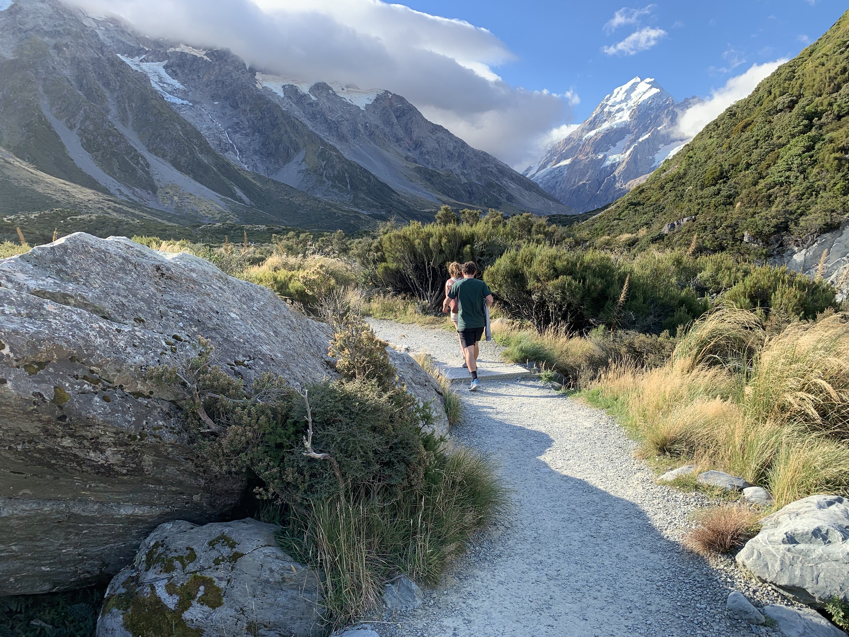 Nz-south- mount cook national park-hiking
