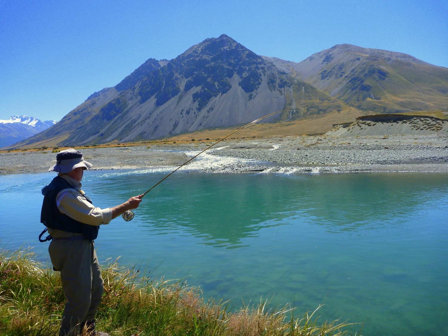 Nz aspiring fly fishing 2 friends active