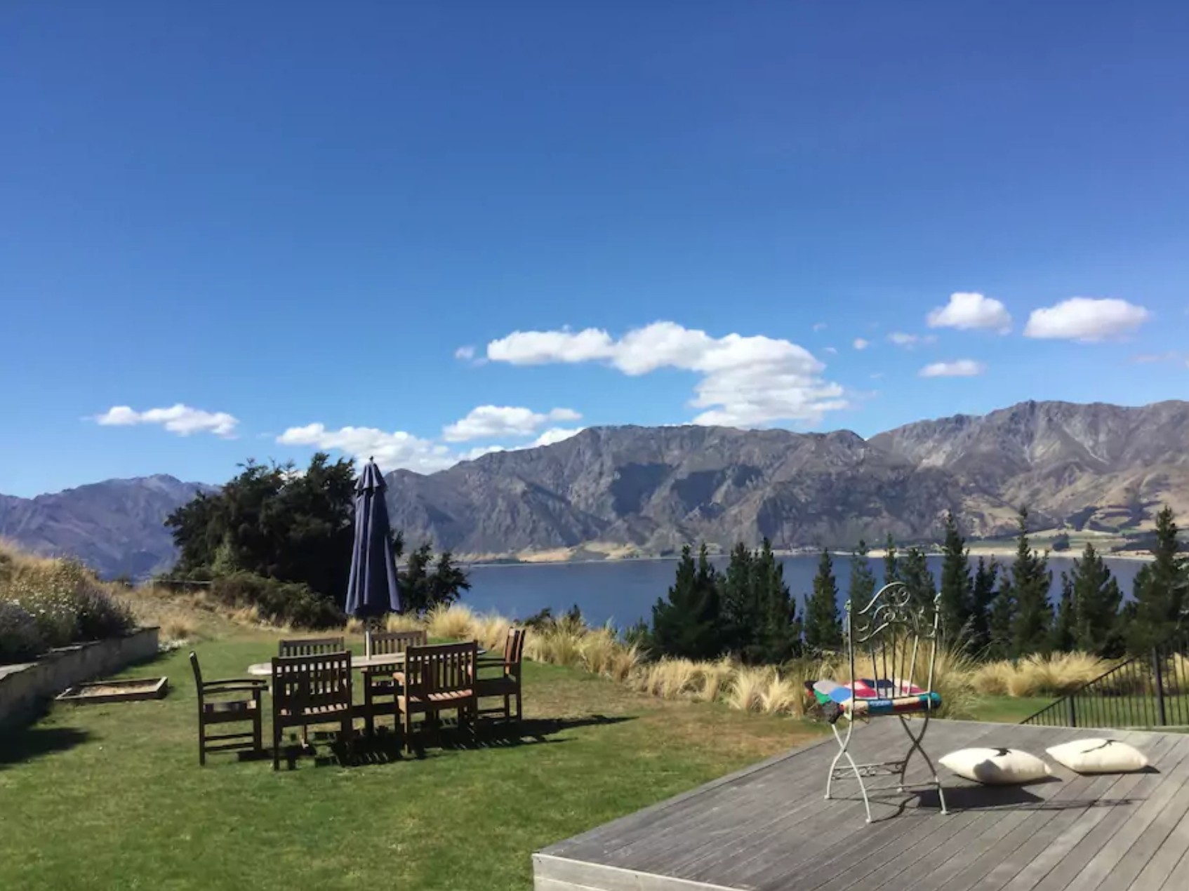 Nz wanaka lake hawea lake view earth cottage garden terrace friends comfortable