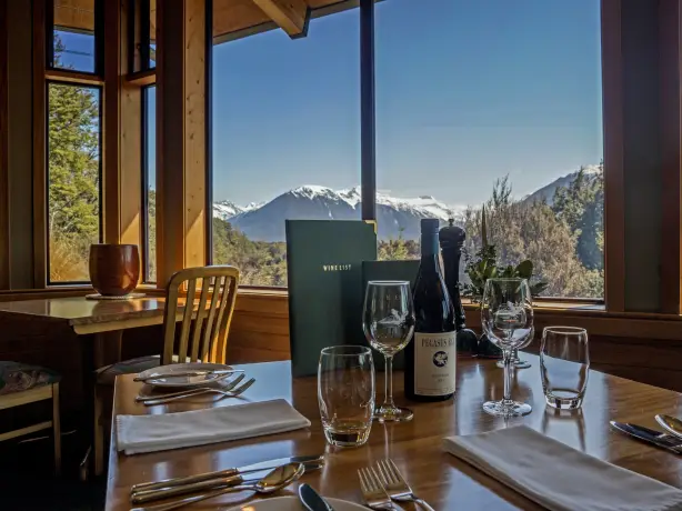 Nz arthurs pass lodge dinner nature view friends stays luxury