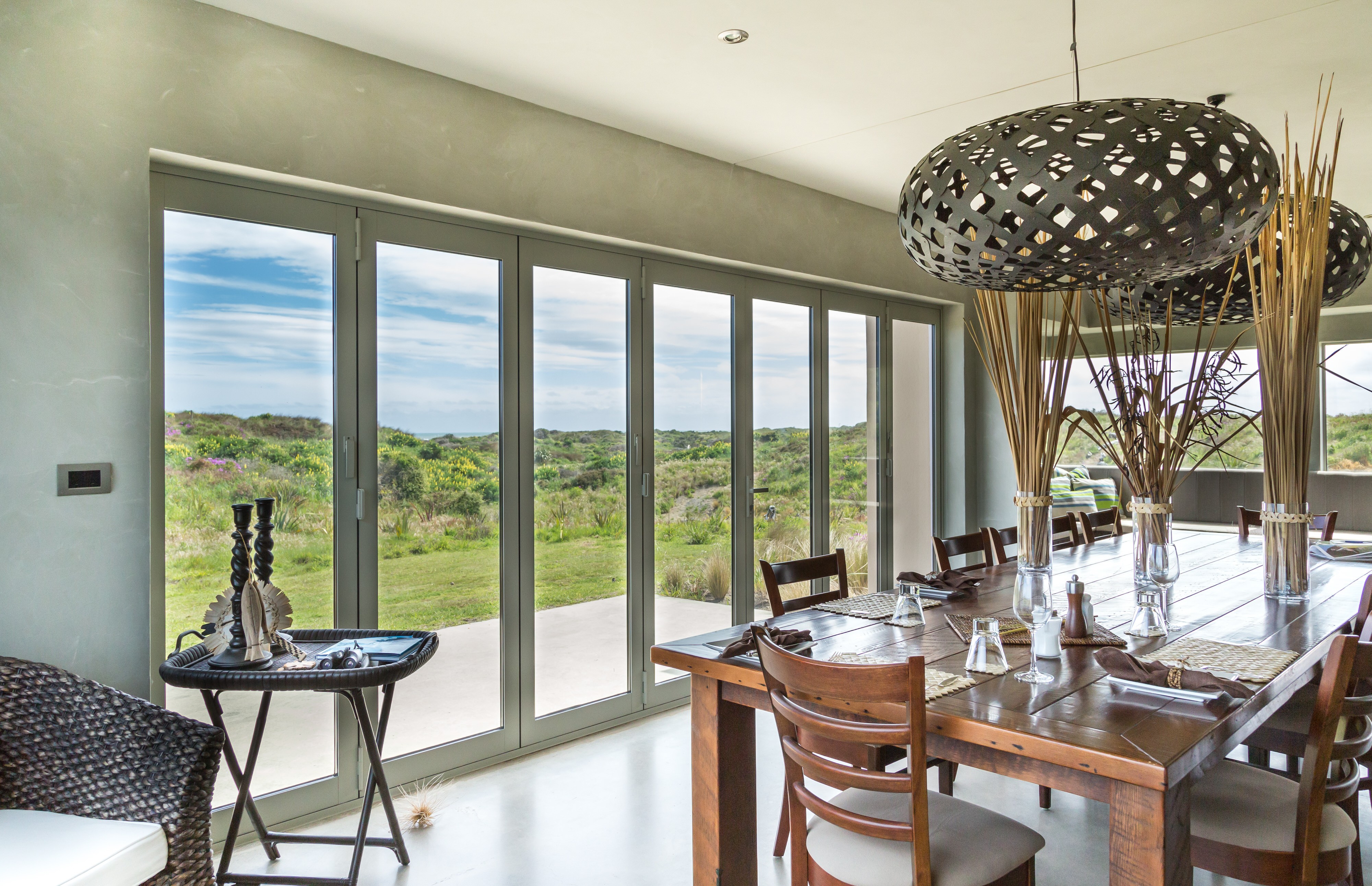 Nz kapiti coast suites living area view friends stays luxury