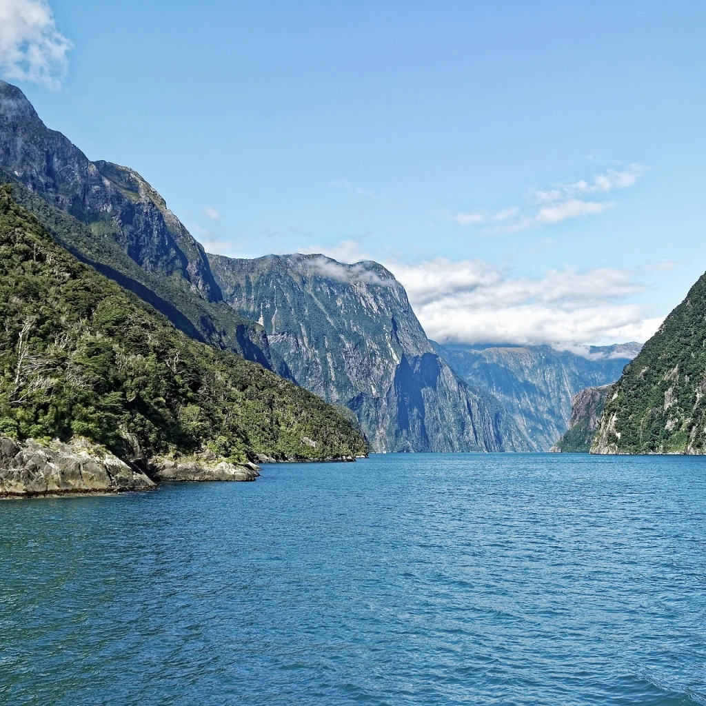 Milford Sound in het Fiordland National Park, Nieuw-Zeeland
