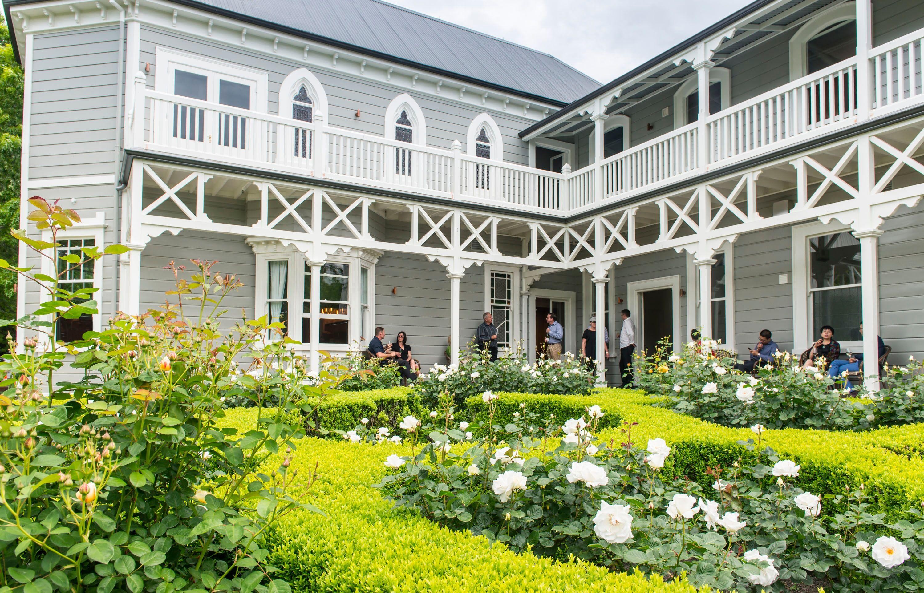 Nz marlborough lodge garden view solo stays luxury