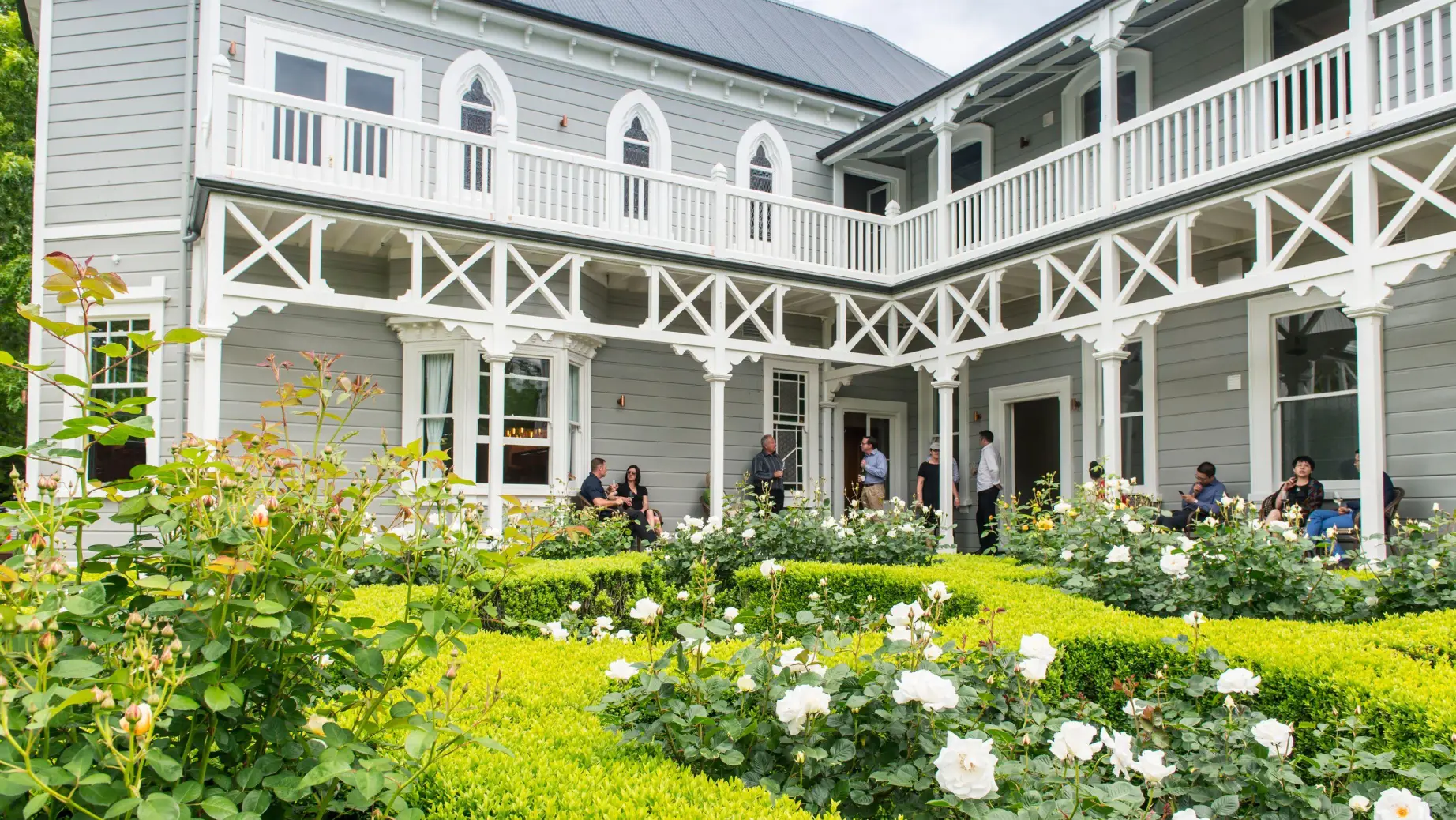 Nz marlborough lodge garden view solo stays luxury