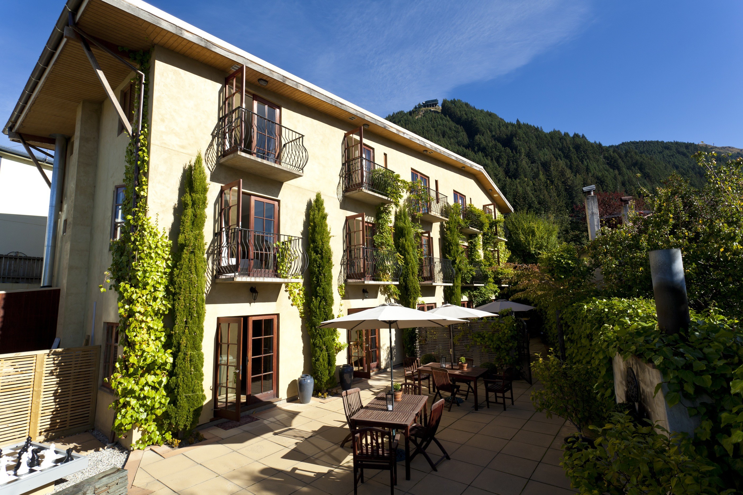 Hotel accommodation in the mountains of New Zealand